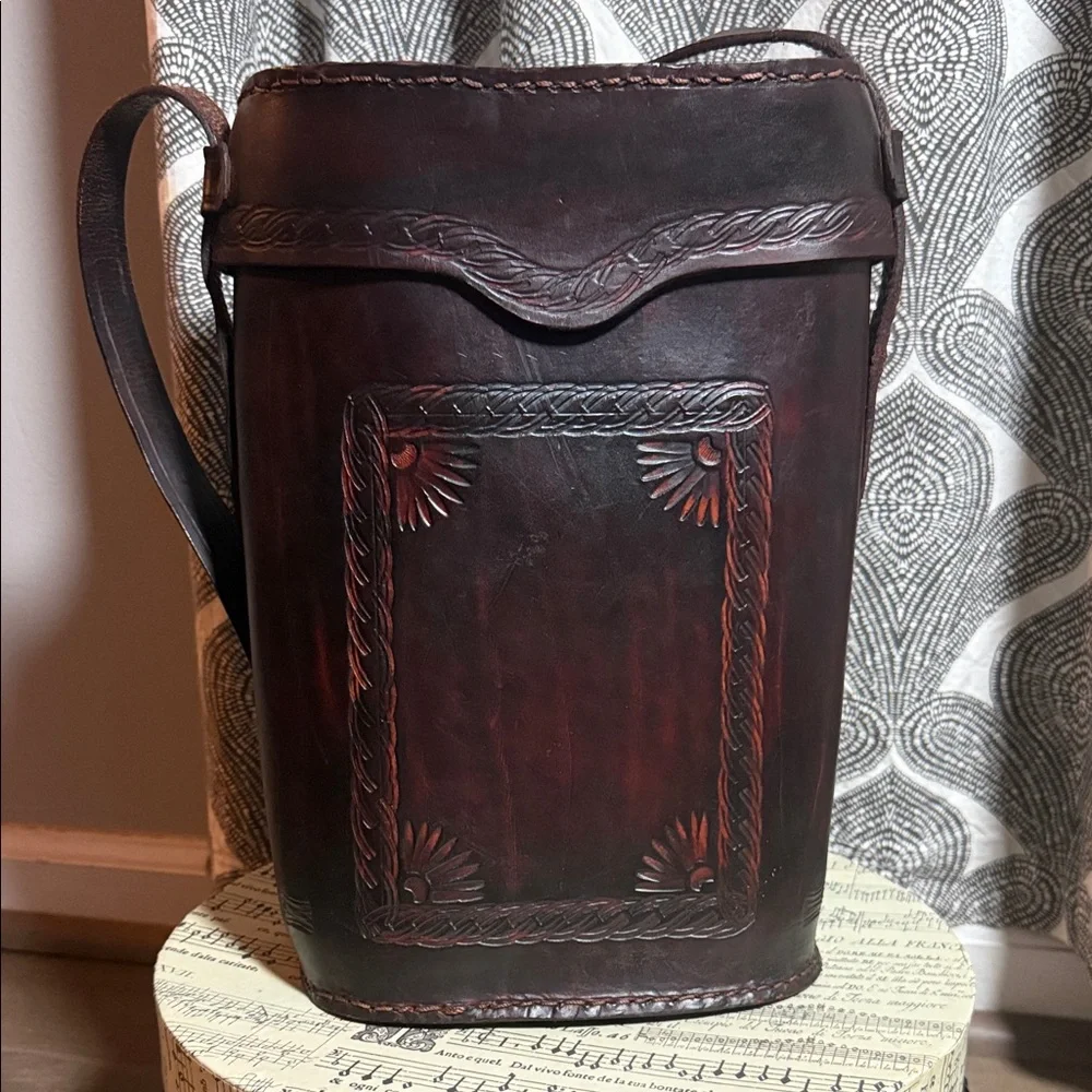 Vintage Tooled Leather Double Wine Bottle Carrying Case - Picture 2 of 16
